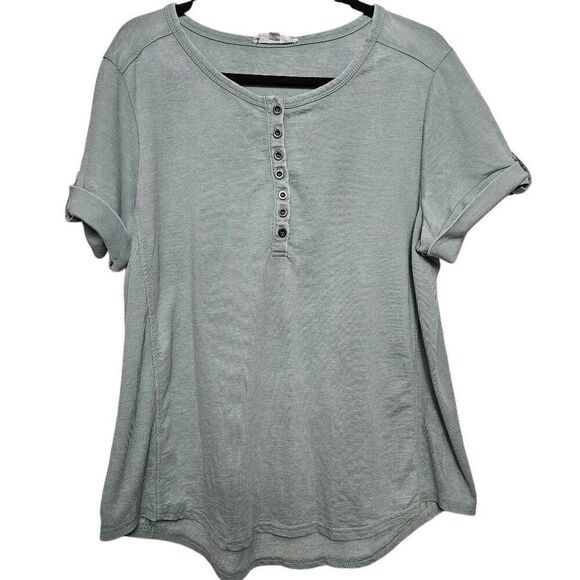 Jane and Delancey - Picture 1 of 6